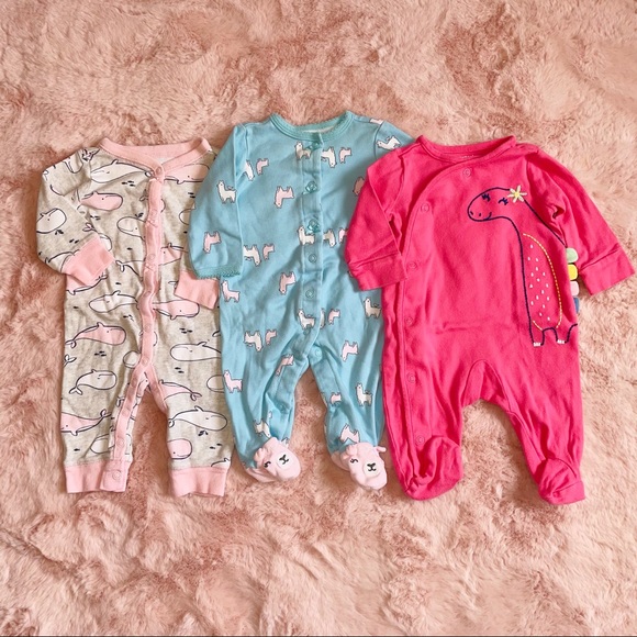 Other - Carter’s baby girl or boy 0-3 months clothing